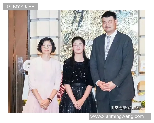 姚明与中国女排的温馨合照展现团结与拼搏精神的美好瞬间